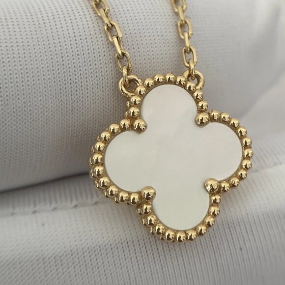 ✅Authentic Van Cleef & Arpels 18K Yellow Gold Necklace - Picture 7 of 12